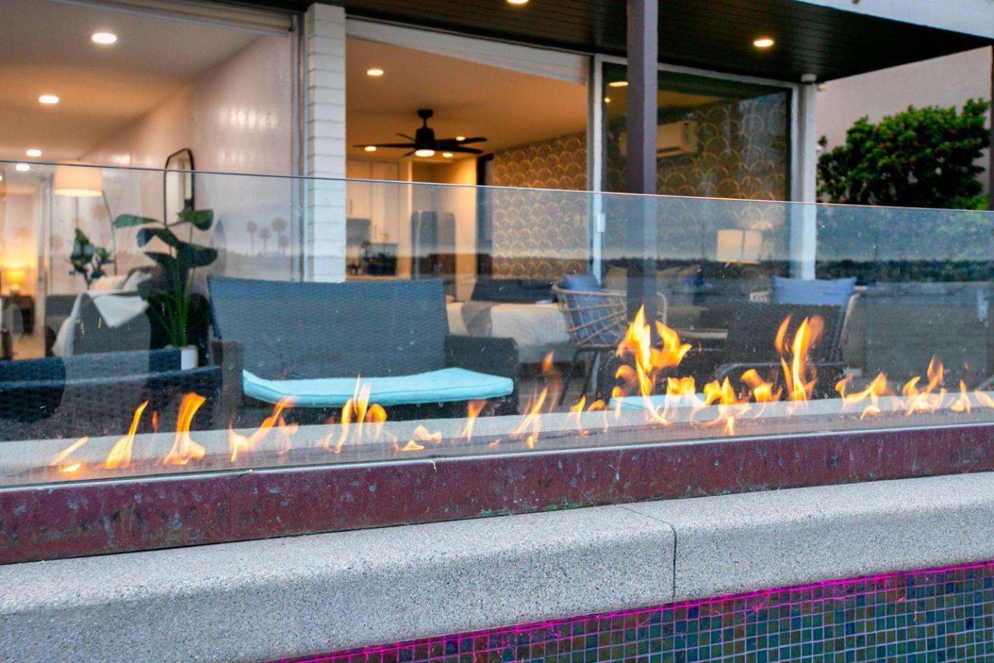 Boardwalk Shared Hot Tub And Patio Apartamento
